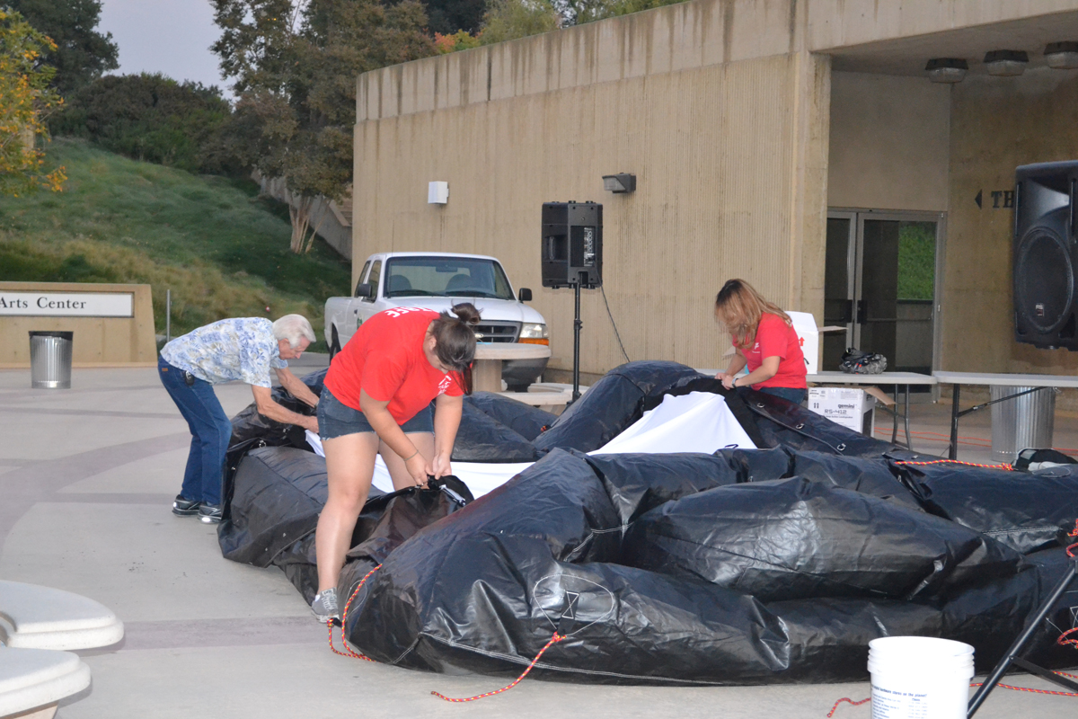 Inflating Screen